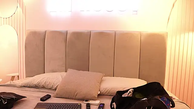 Tayler Kim online show from 11/02/25, 04:01