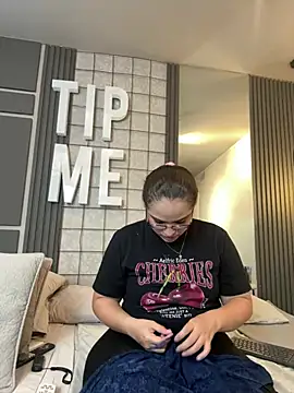 Tayler Kim online show from 03/14/26, 06:47