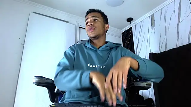 aston xvera online show from 10/18/25, 03:30