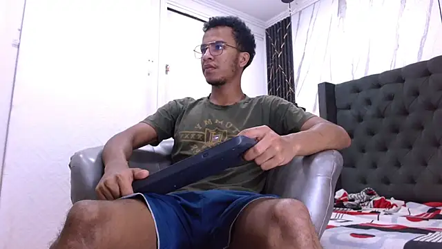 aston xvera online show from 12/15/25, 04:40