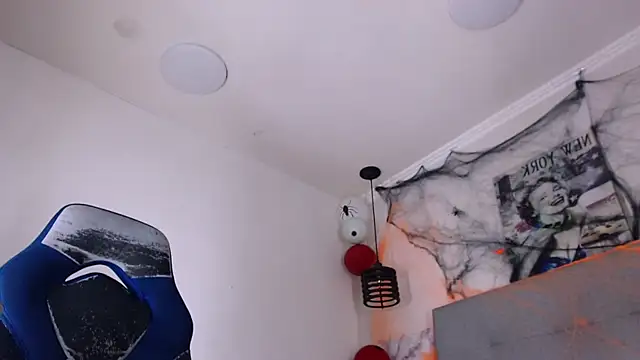 aston xvera online show from 10/26/25, 03:56