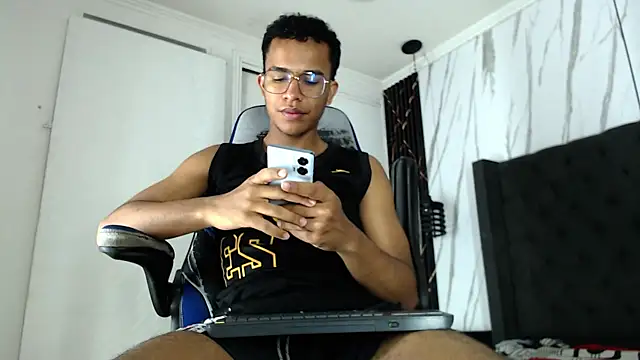 aston xvera online show from 11/15/25, 03:43