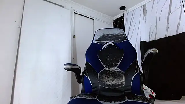 aston xvera online show from 10/15/25, 03:38