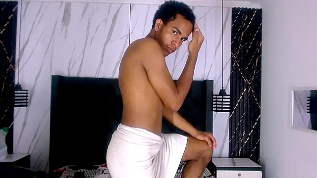 aston xvera online show from 09/10/25, 08:35