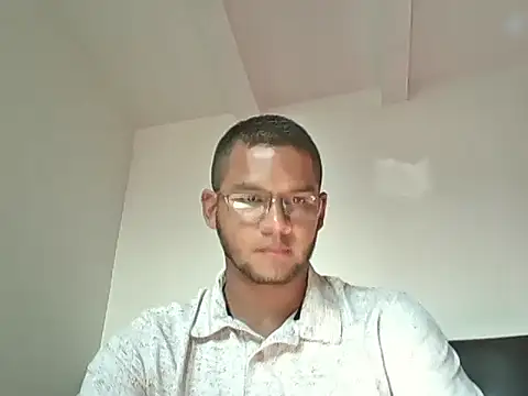 Snapshot of jayden_cooper1 chatting on 03/25/26, 01:32 jayden cooper1 online show from 03/25/26, 01:32