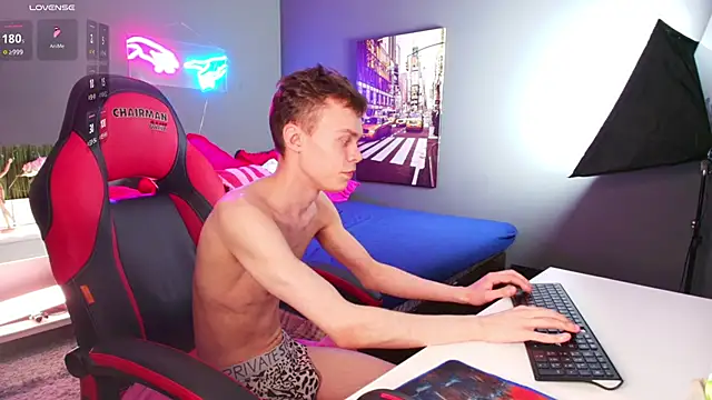 Brad Myles online show from 10/01/25, 02:43