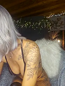 DeliciousDeeX online show from 10/05/25, 09:16