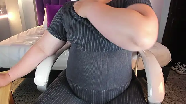 Miss Francheska online show from 04/15/26, 11:59