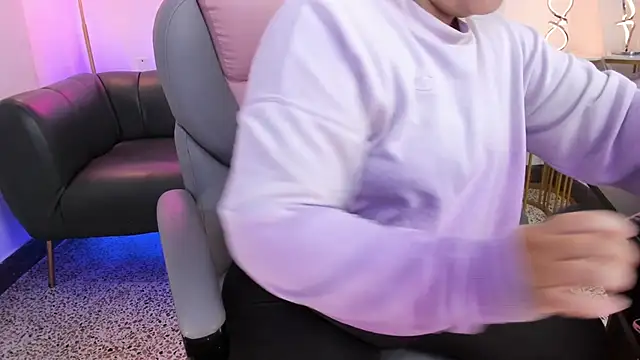 Miss Francheska online show from 11/22/25, 11:42