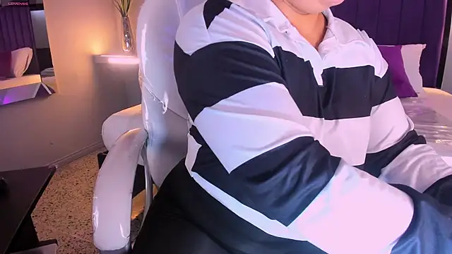 Miss Francheska online show from 03/06/26, 12:33