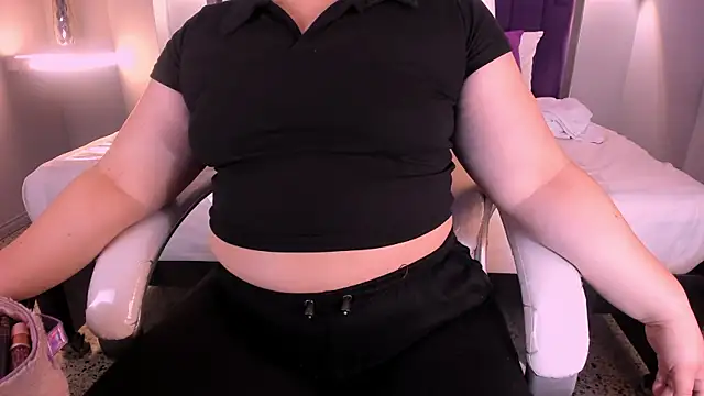 Miss Francheska online show from 02/25/26, 12:05