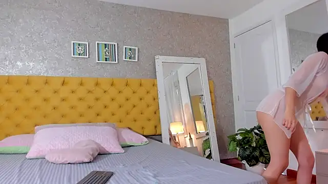 AnniieCooper online show from 10/02/25, 12:52