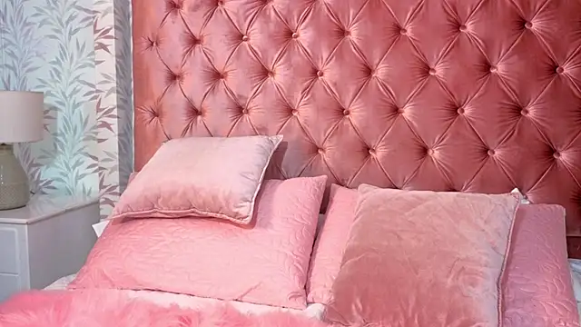 Snapshot of cherry_canndy_ chatting on 09/08/25, 02:16 cherry canndy  online show from 09/08/25, 02:16