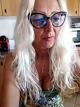 Snapshot of _sexyBLONDE46_ chatting on 07/05/26, 04:14 sexyBLONDE46 online show from 07/05/26, 04:14
