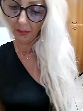 Snapshot of _sexyBLONDE46_ chatting on 07/20/26, 01:24 sexyBLONDE46 online show from 07/20/26, 01:24