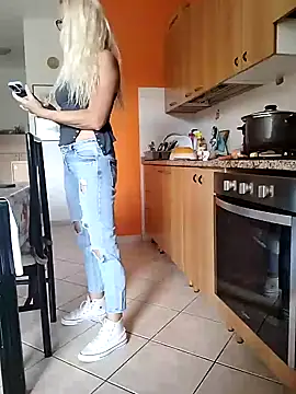  sexyBLONDE46  online show from 06/05/26, 09:59