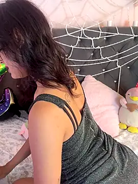 Im Lyan online show from 10/24/25, 04:17