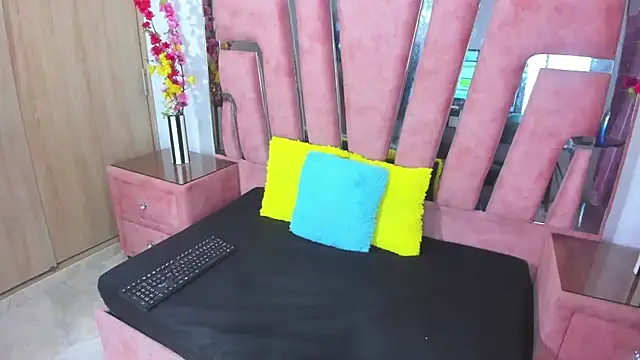 MaraKarly online show from 02/26/26, 11:27