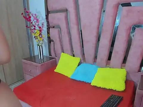 MaraKarly online show from 03/18/26, 07:26