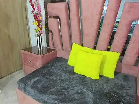 MaraKarly online show from 02/06/26, 07:32