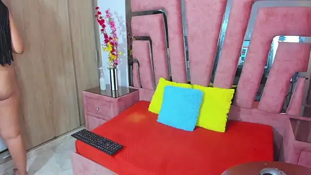 MaraKarly online show from 02/27/26, 07:35