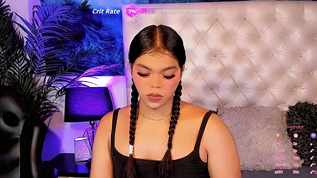 Valeria Swett  online show from 04/24/26, 08:00