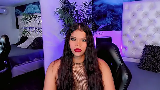 Valeria Swett  online show from 03/20/26, 08:21