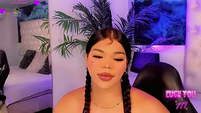 Valeria Swett  online show from 05/12/26, 08:15