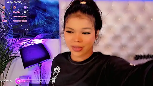 Valeria Swett  online show from 04/12/26, 08:34