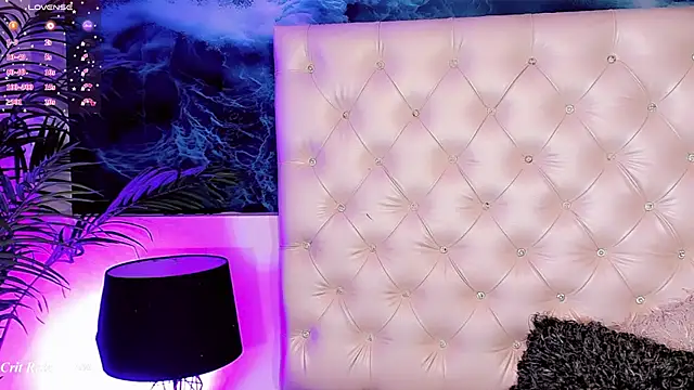 Valeria Swett  online show from 03/24/26, 08:42