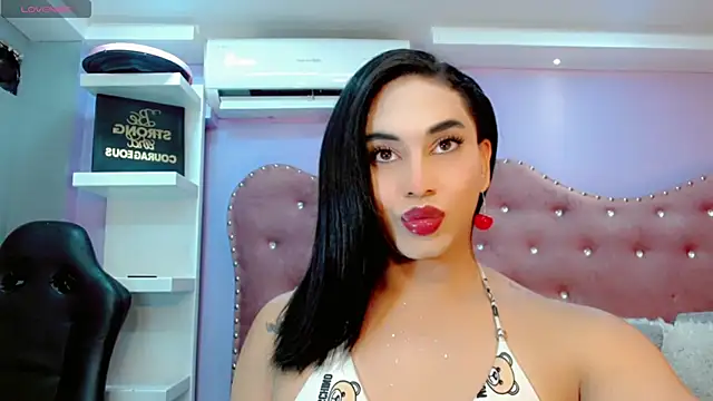 Snapshot of Valeria_Swett_ chatting on 10/11/25, 07:26 Valeria Swett online show from 10/11/25, 07:26