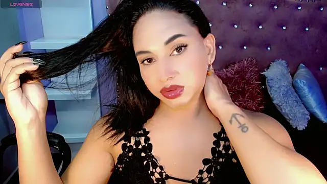 Snapshot of Valeria_Swett_ chatting on 09/30/25, 07:42 Valeria Swett online show from 09/30/25, 07:42