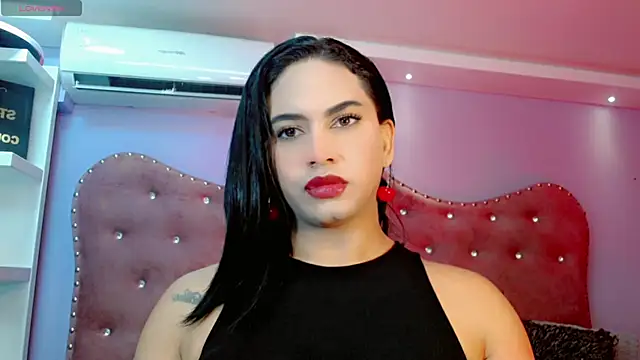 Snapshot of Valeria_Swett_ chatting on 10/12/25, 07:37 Valeria Swett online show from 10/12/25, 07:37