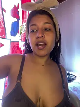  Chloe Smith online show from 04/22/26, 06:25