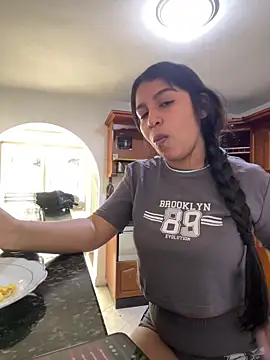  Chloe Smith online show from 03/05/26, 02:46