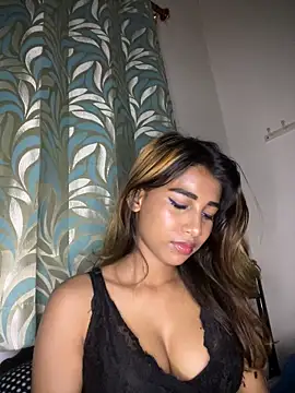 STRIP GLOW online show from 02/22/26, 07:37