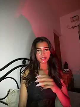STRIP GLOW online show from 05/09/26, 12:03