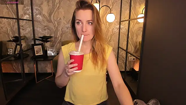 MeggySun online show from 11/02/25, 01:16