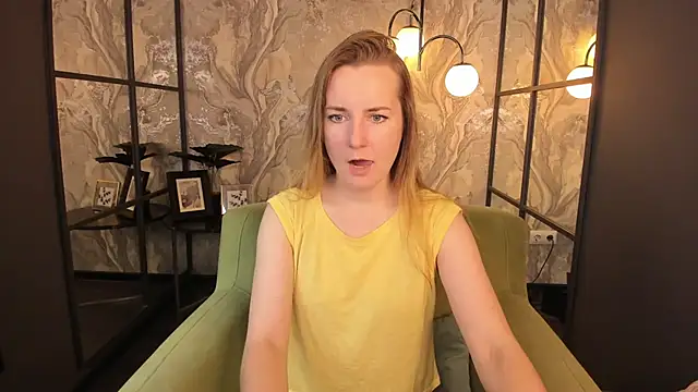 MeggySun online show from 11/03/25, 01:04