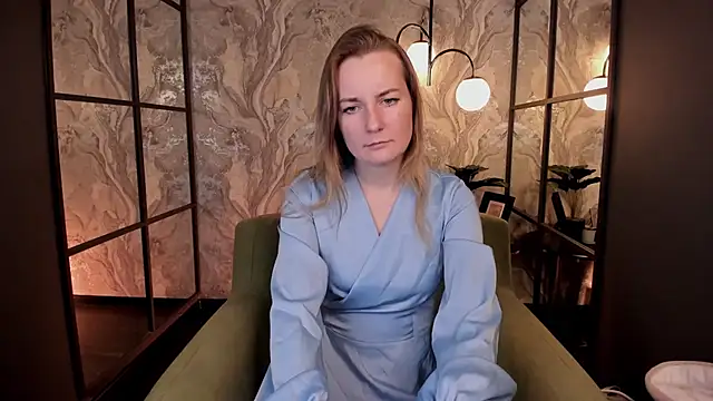 MeggySun online show from 11/14/25, 01:37