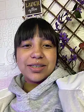 Snapshot of Sophi_Kalifa chatting on 09/19/25, 01:59 Sophi Kalifa online show from 09/19/25, 01:59