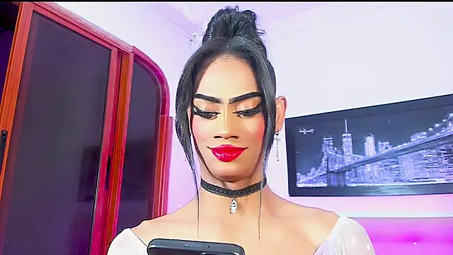 aura-monet online show from 12/19/25, 11:45