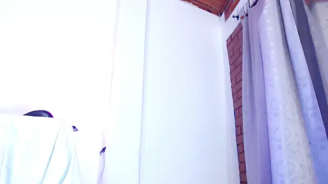 aura-monet online show from 10/26/25, 04:35