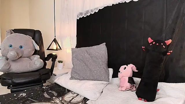 IvyBelle  online show from 04/14/26, 11:26