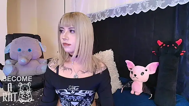 Snapshot of IvyBelle_ chatting on 05/16/26, 11:20 IvyBelle online show from 05/16/26, 11:20