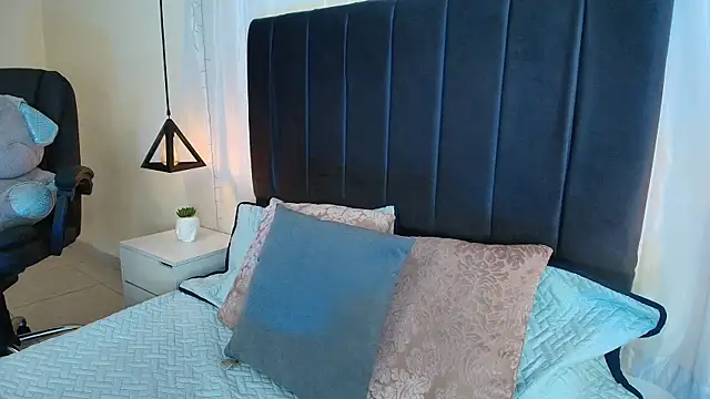 IvyBelle  online show from 12/18/25, 12:53