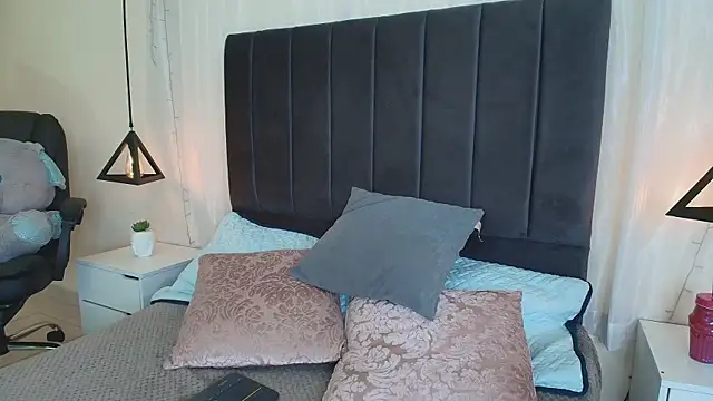 IvyBelle  online show from 10/31/25, 11:29