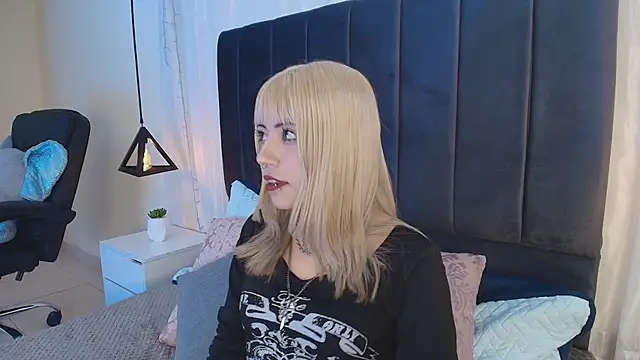 IvyBelle  online show from 10/28/25, 12:48