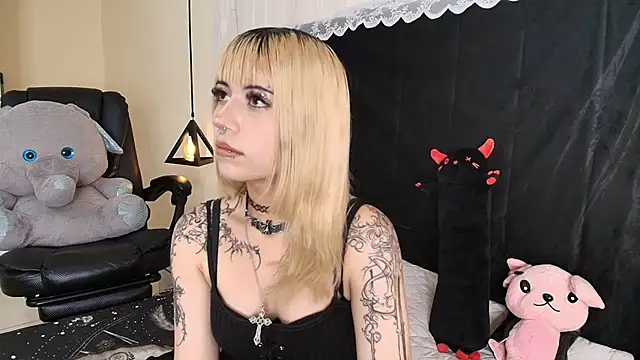 IvyBelle  online show from 04/15/26, 11:27