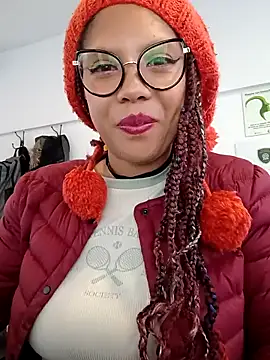 gigi1326 online show from 11/04/25, 07:28